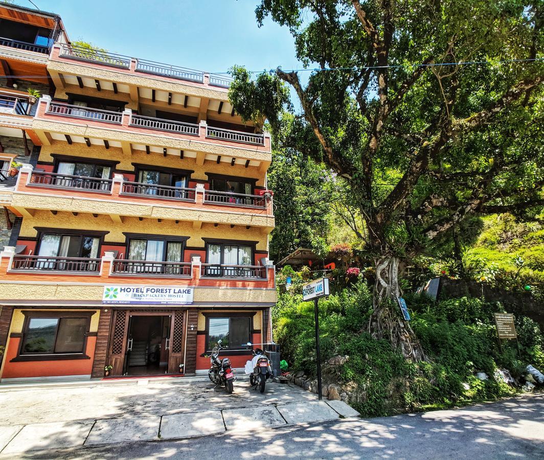 Hotel Forest Lake Backpackers' Hostel Pokhara Esterno foto
